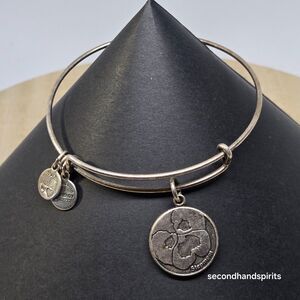 Authentic Alex & Ani Stepmom Silver Tone Expandable Charm Bracelet With Box.
